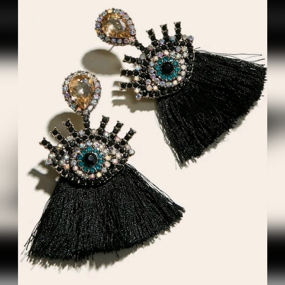 Jewelry - Eye Decor Tassel Drop earrings, engraved rhinestone.